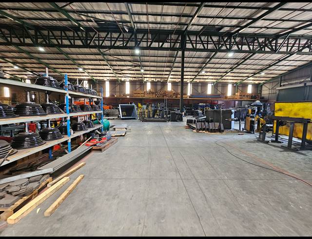 4,196M² FACTORY TO LET IN NORTH RIDING